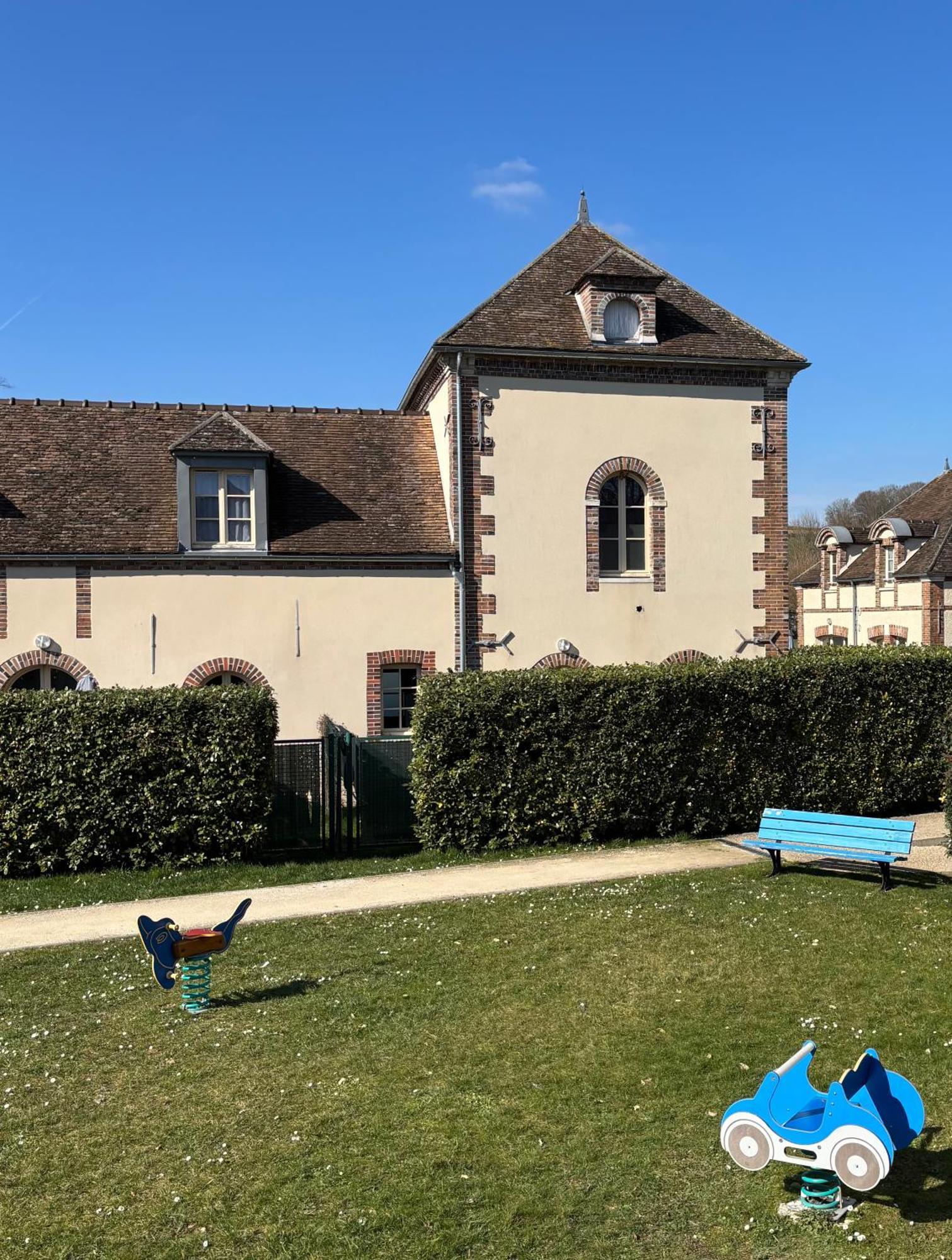 Villa Fontaine Avec Piscine Interieur Chauffee-Maison De Campagne Familiale -Ideal Vacances Ou Sejour Professionnel -3 Chambres-Bureau Separe -Lit Bebe - Parking Facile & Gratuit Exteriör bild